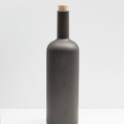 Hasami Porcelain matt svart flaska
