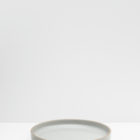 Hasami Porcelain glaserad grå förrättstallrik