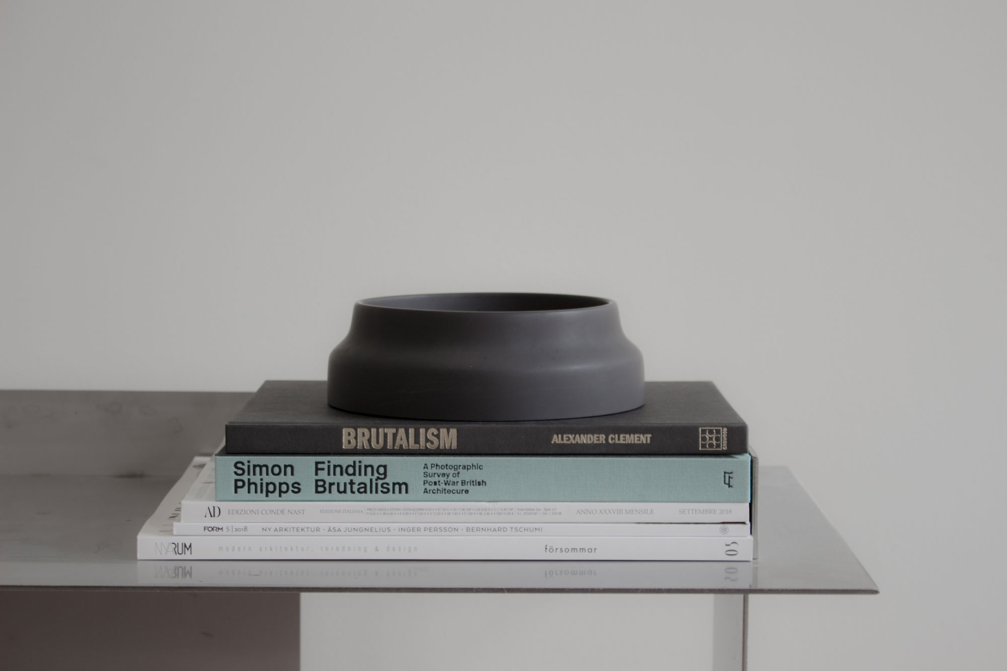 Sizar Alexis ‘AP’ accessories podium - Image 5